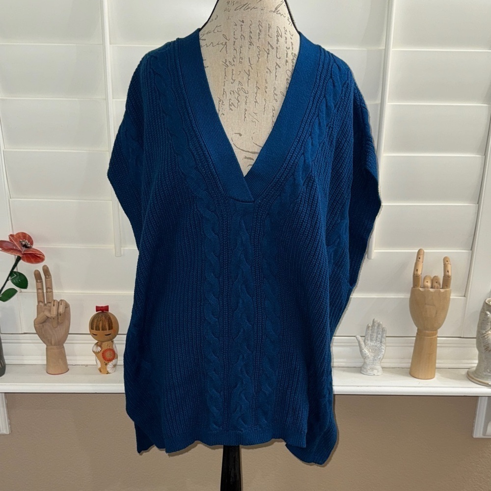 J. JILL V-NECK CABLE VEST PEACOCK BLUE